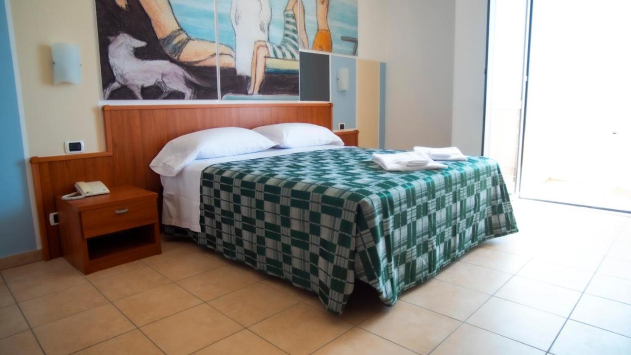 Hotel Royal Giulianova Exterior photo