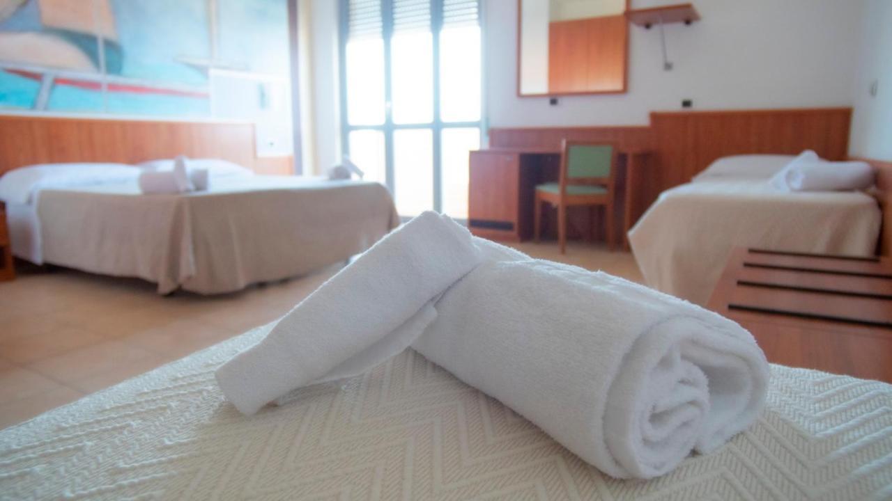 Hotel Royal Giulianova Exterior photo
