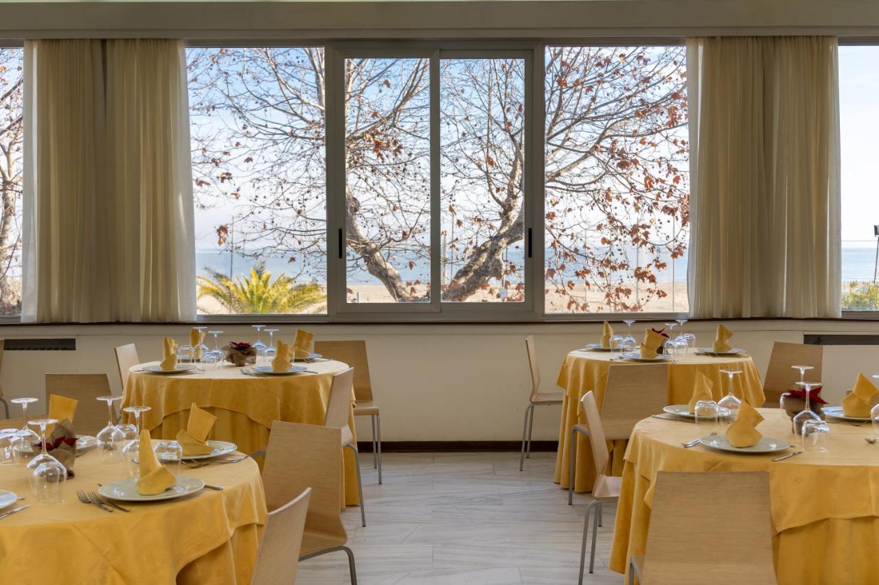 Hotel Royal Giulianova Exterior photo
