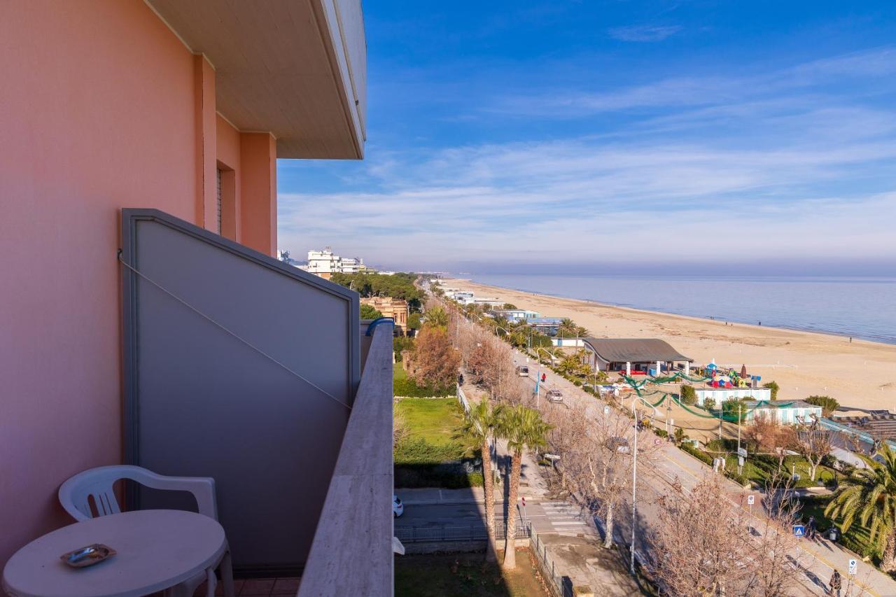 Hotel Royal Giulianova Exterior photo