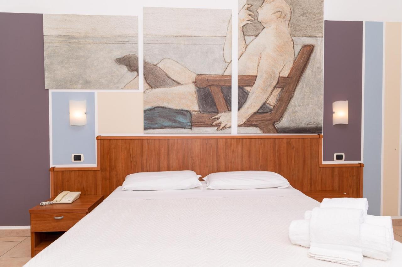 Hotel Royal Giulianova Exterior photo