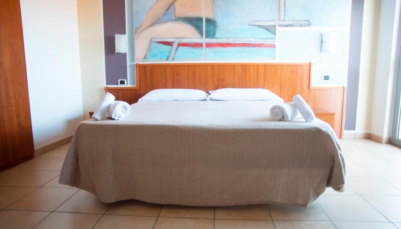 Hotel Royal Giulianova Exterior photo