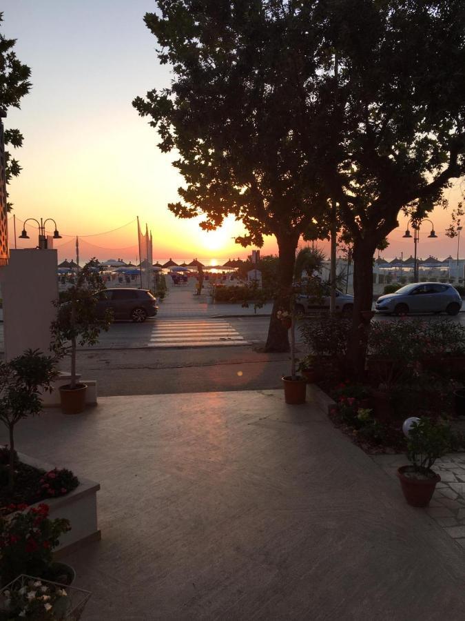 Hotel Royal Giulianova Exterior photo