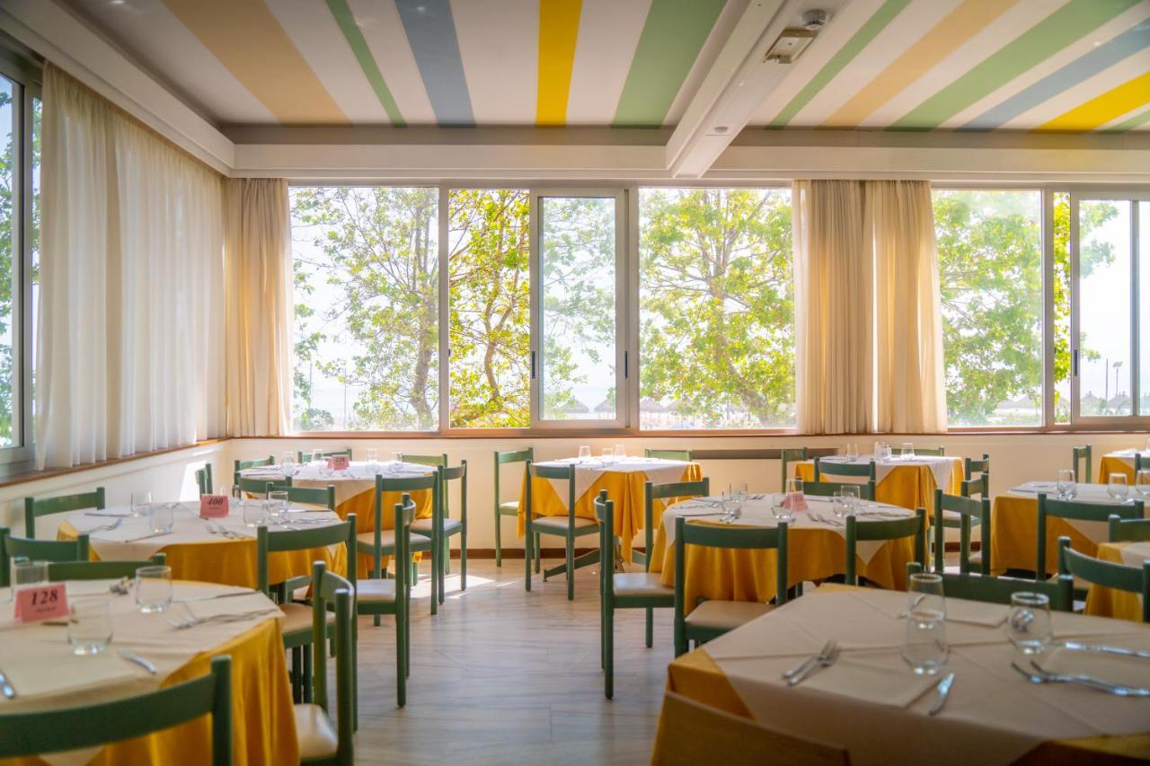 Hotel Royal Giulianova Exterior photo