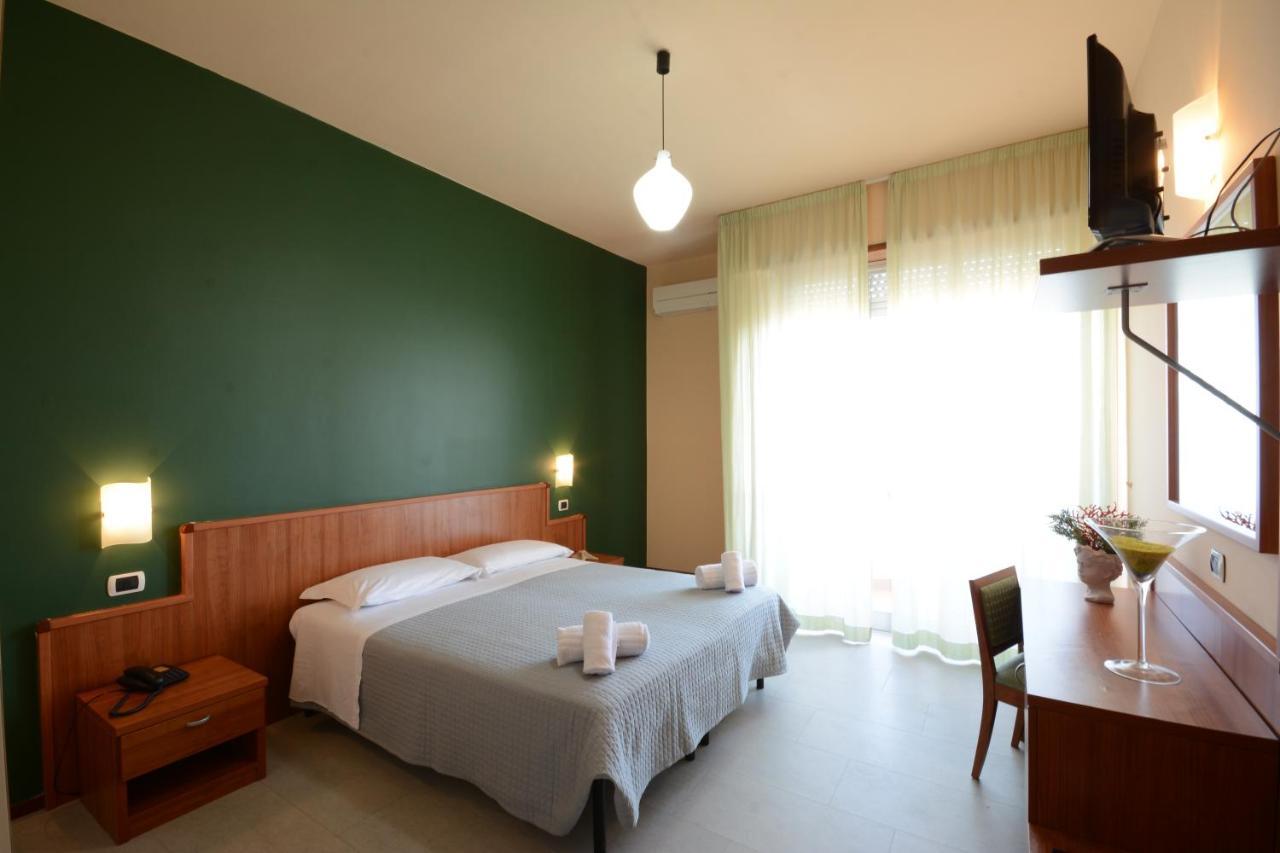 Hotel Royal Giulianova Exterior photo